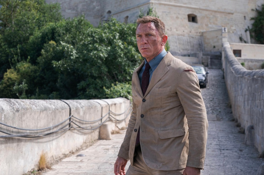 Daniel Craig as James Bond in "No time to die."