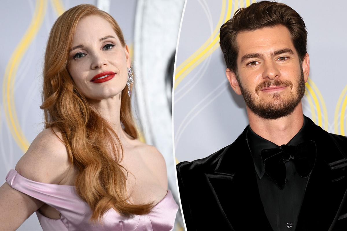 Andrew Garfield, Jessica Chastain, more crammed into Tony's carpet-holding pen