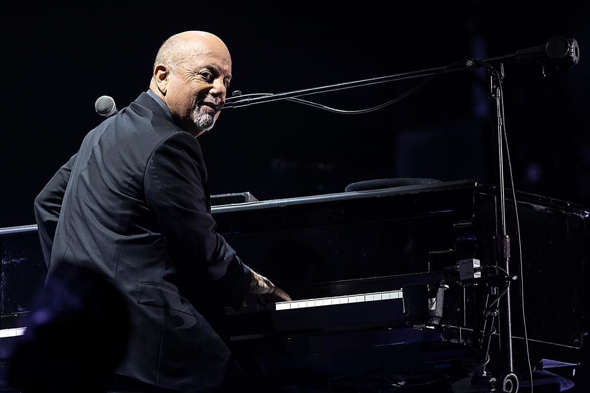 Billy Joel jokes about glass eye and wooden leg on NYC show