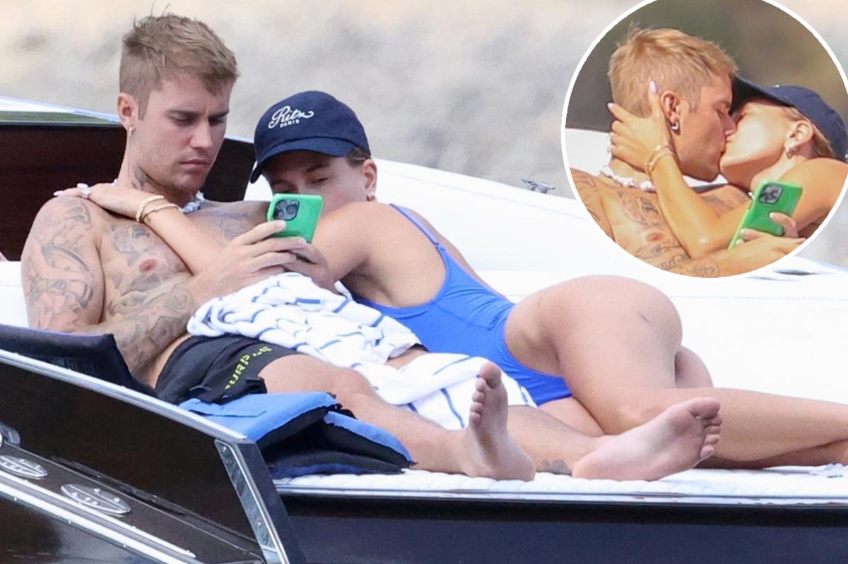 Justin kissing Hailey Bieber during his recovery from Ramsay Hunt
