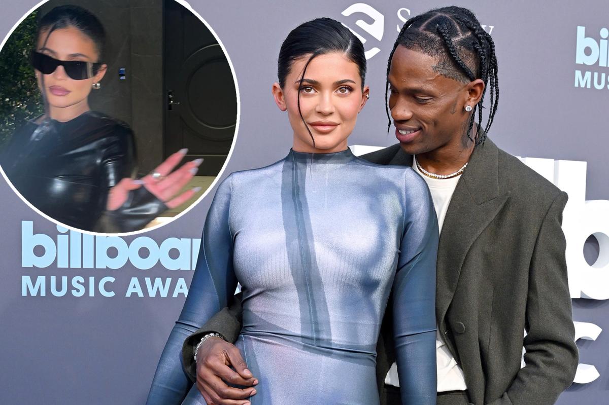 Kylie Jenner Calls Out Travis Scott For Smoking In Photos