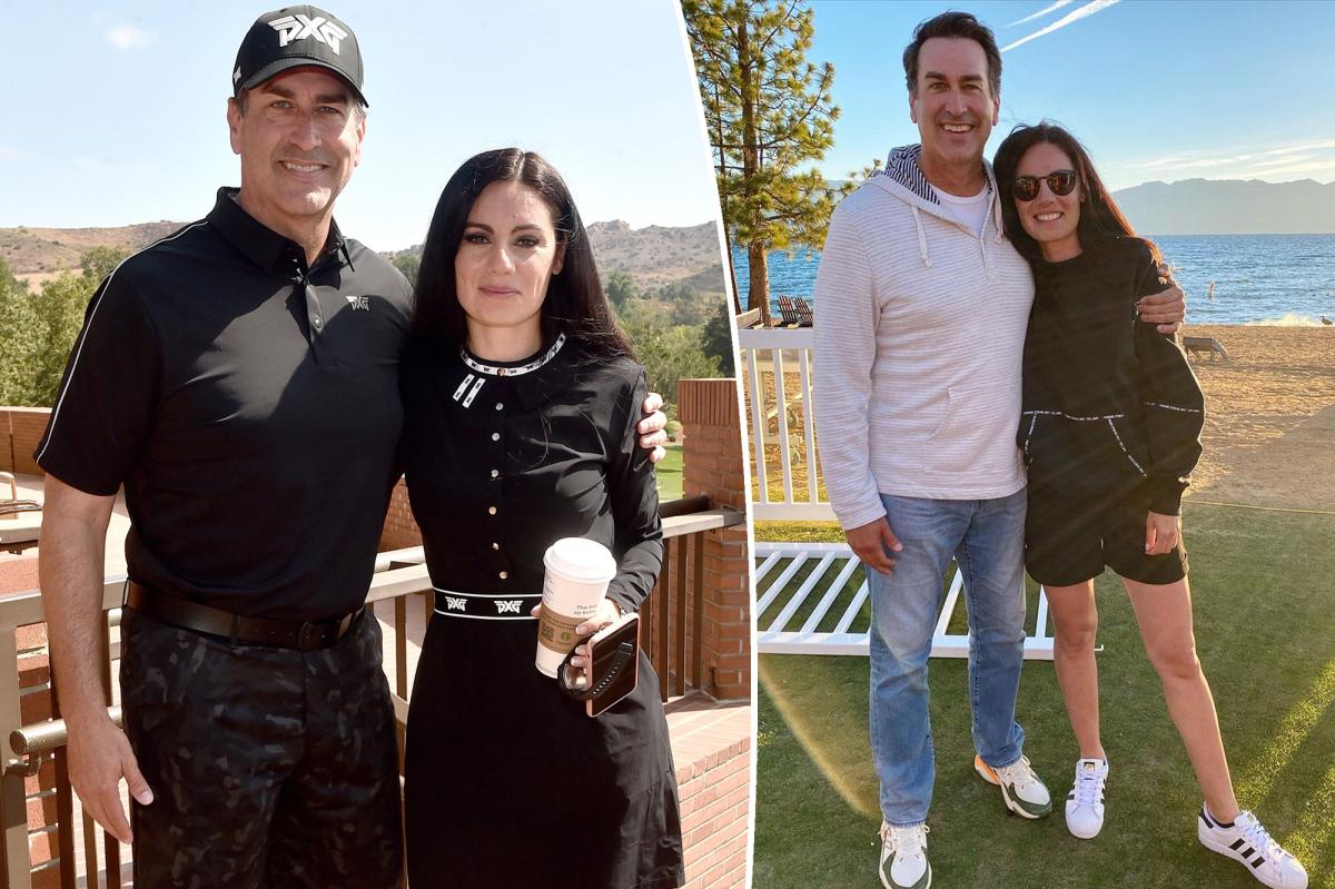Rob Riggle is dating former contestant on his show 'Holey Moley'