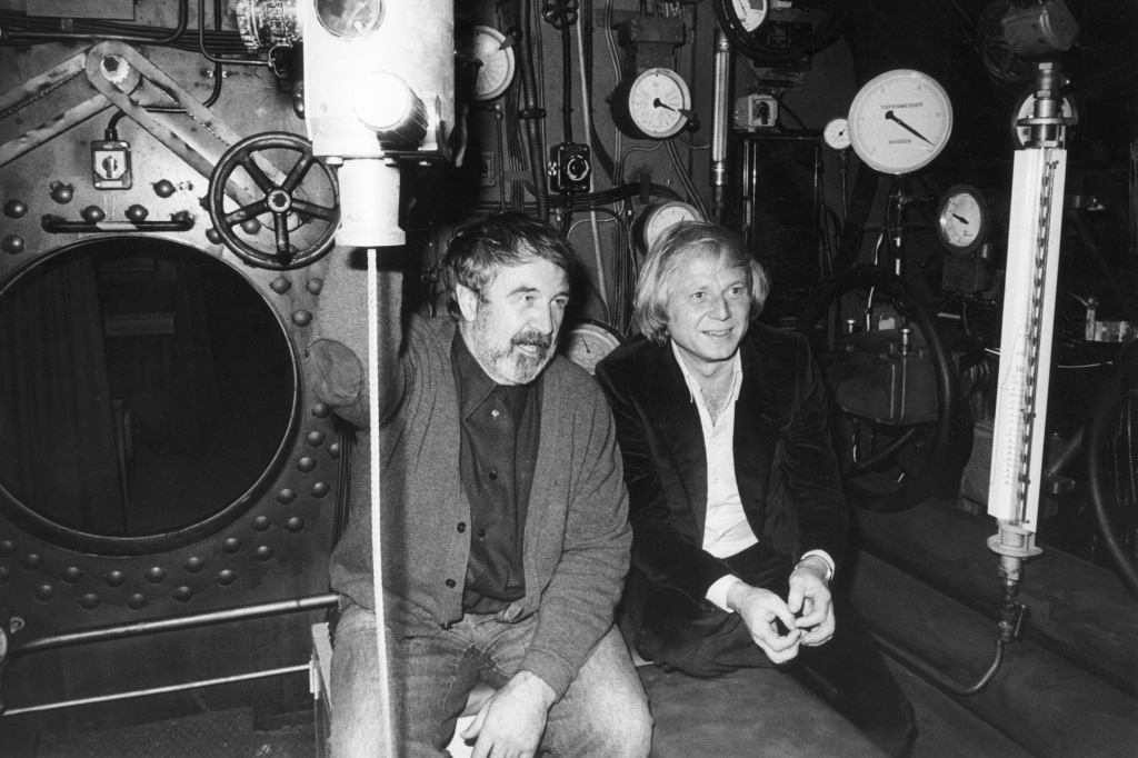 Wolfgang Petersen and the writer Lothar-Günther Buchheim preside in the original replica submarine "the boat" on October 17, 1979. 