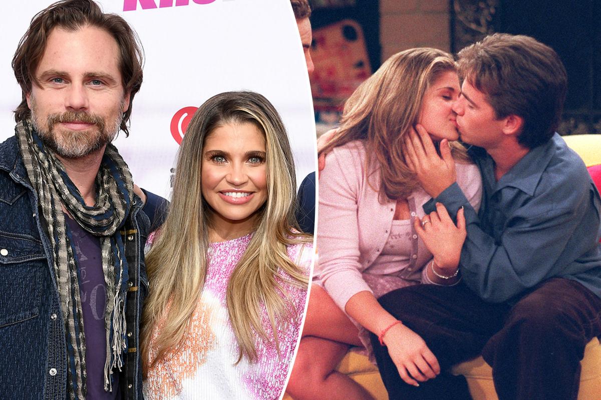 Danielle Fishel was in love with 'Boy Meets World' co-star Rider Strong