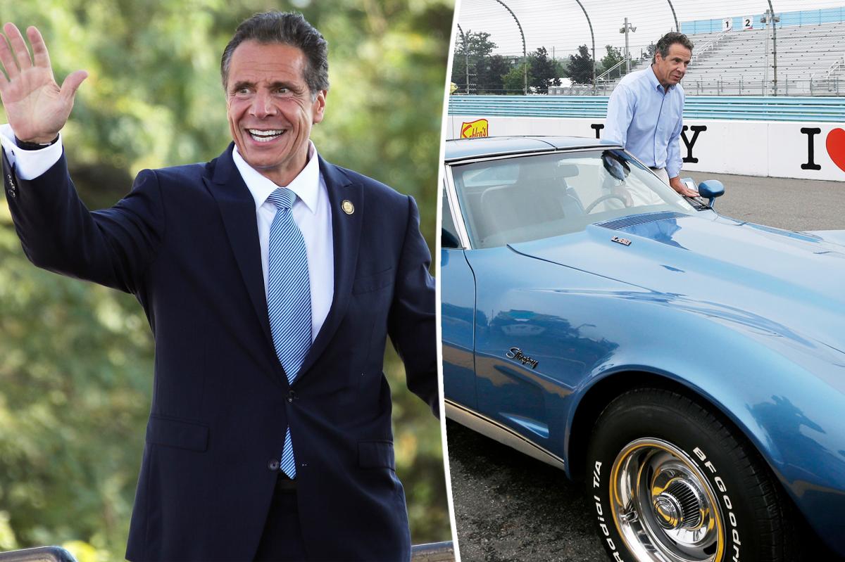 Ex-Governor Andrew Cuomo Helps Stranded 1969 Corvette in Hamptons