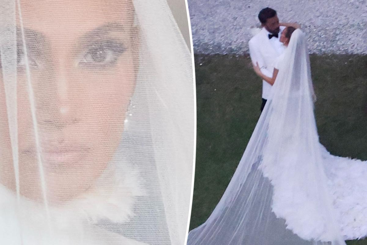 Jennifer Lopez Teases New Photos From Ben Affleck's Georgia Wedding