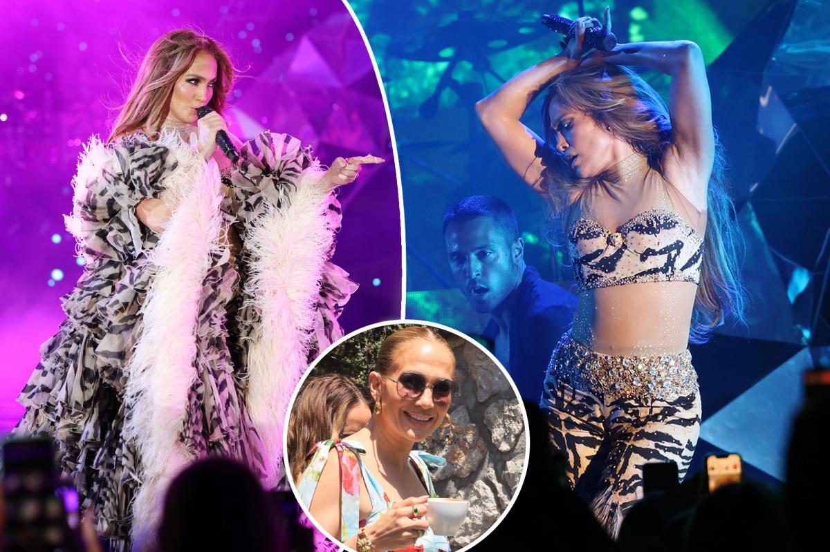 Jennifer Lopez gives first show since marriage to Ben Affleck