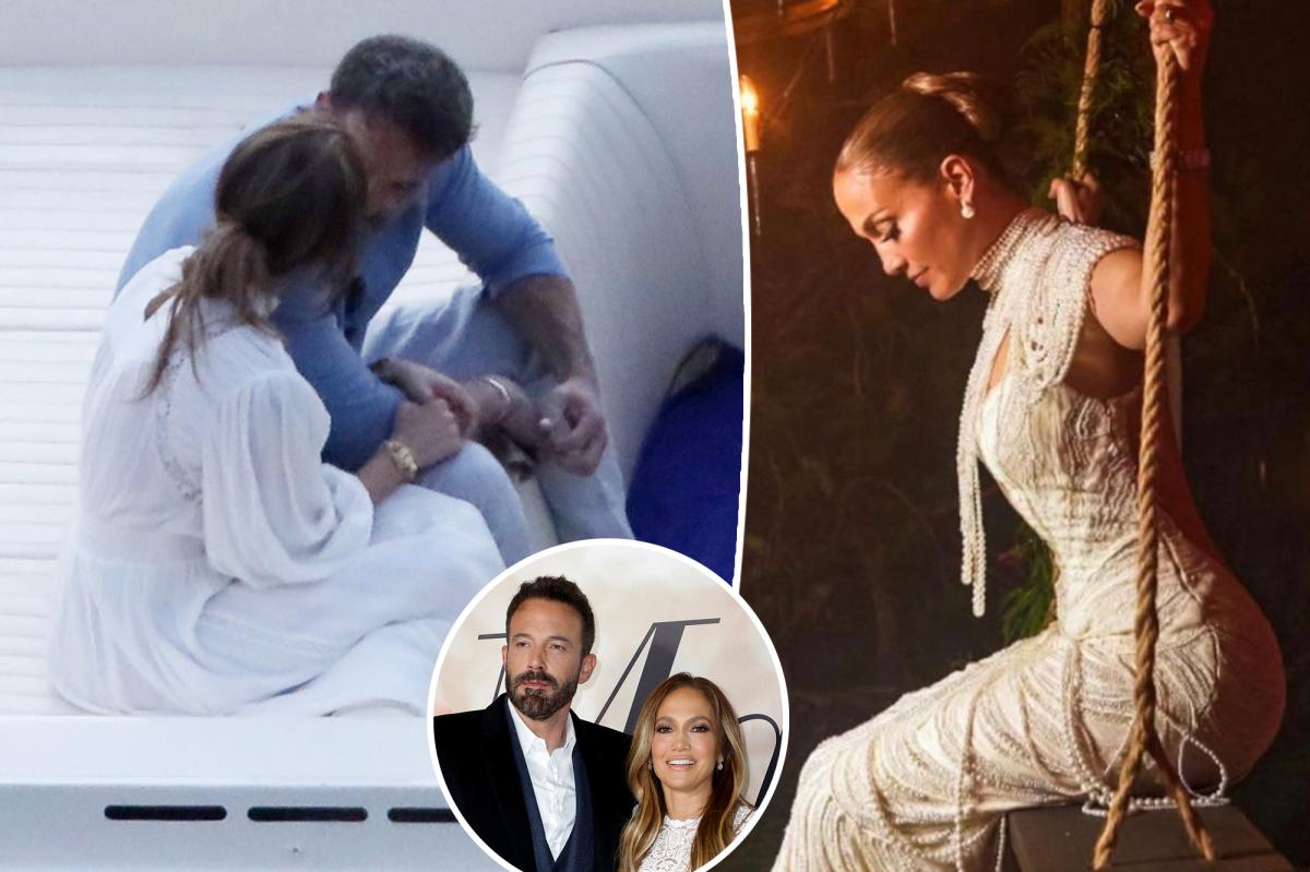 Jennifer Lopez performed during her wedding to Ben Affleck