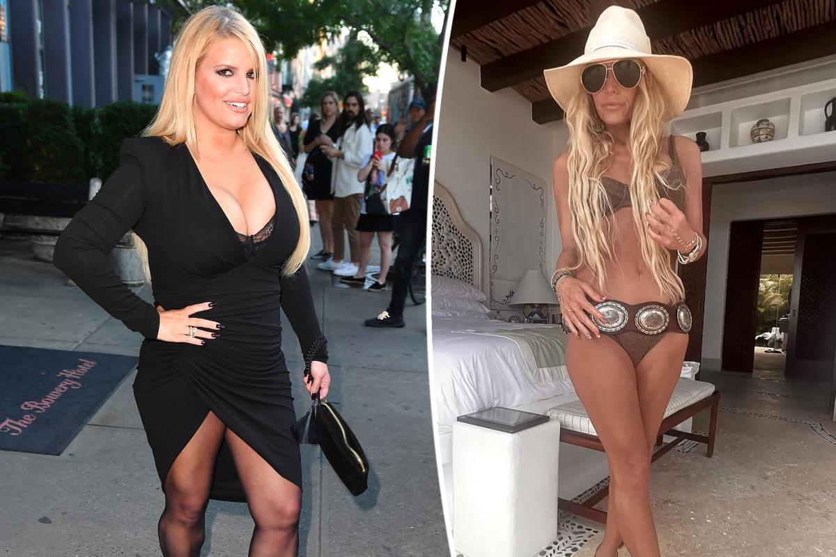 Jessica Simpson shows off fit figure in bikini and heels