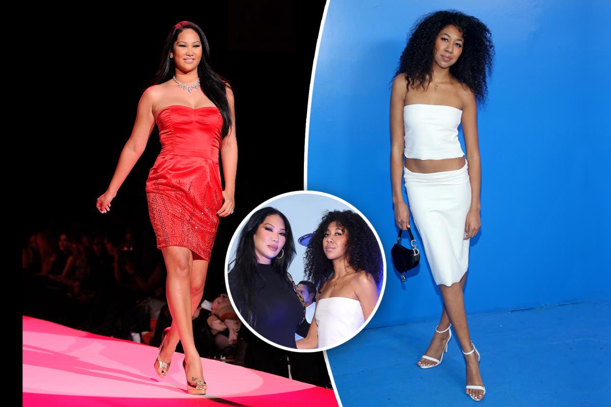 Kimora Lee Simmons defends daughter's choice to become a model