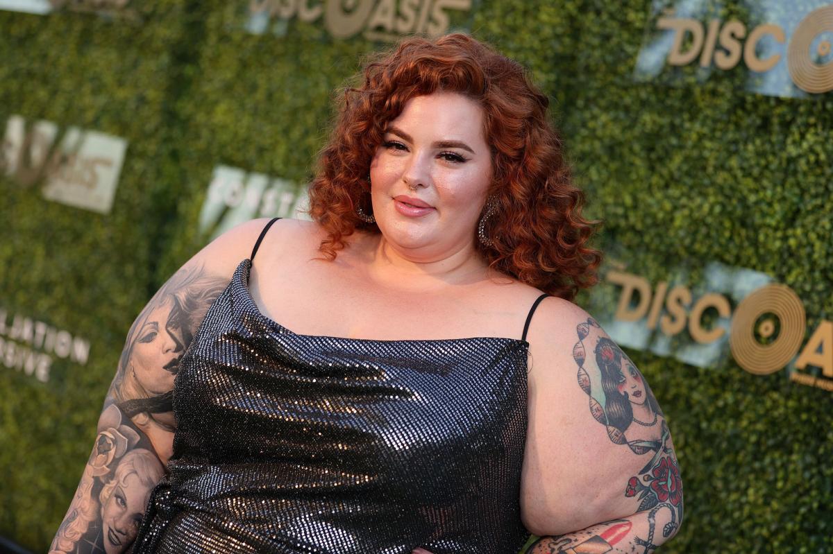 Tess Holliday urges fans to stay away from plastic surgery