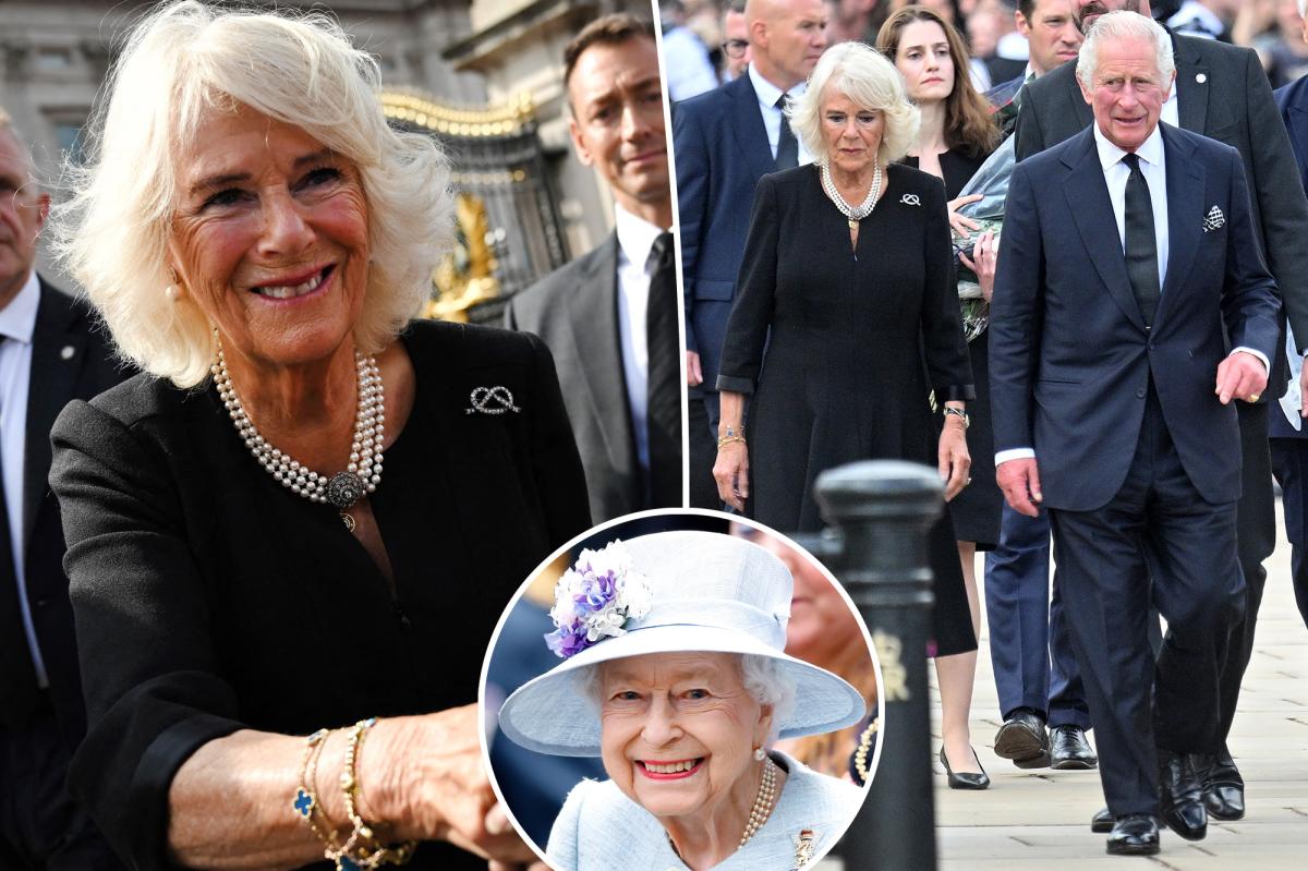 Camilla wears special brooch at Buckingham after Queen's death