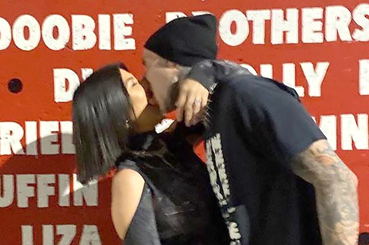Kourtney Kardashian kisses Travis Barker and more star snaps