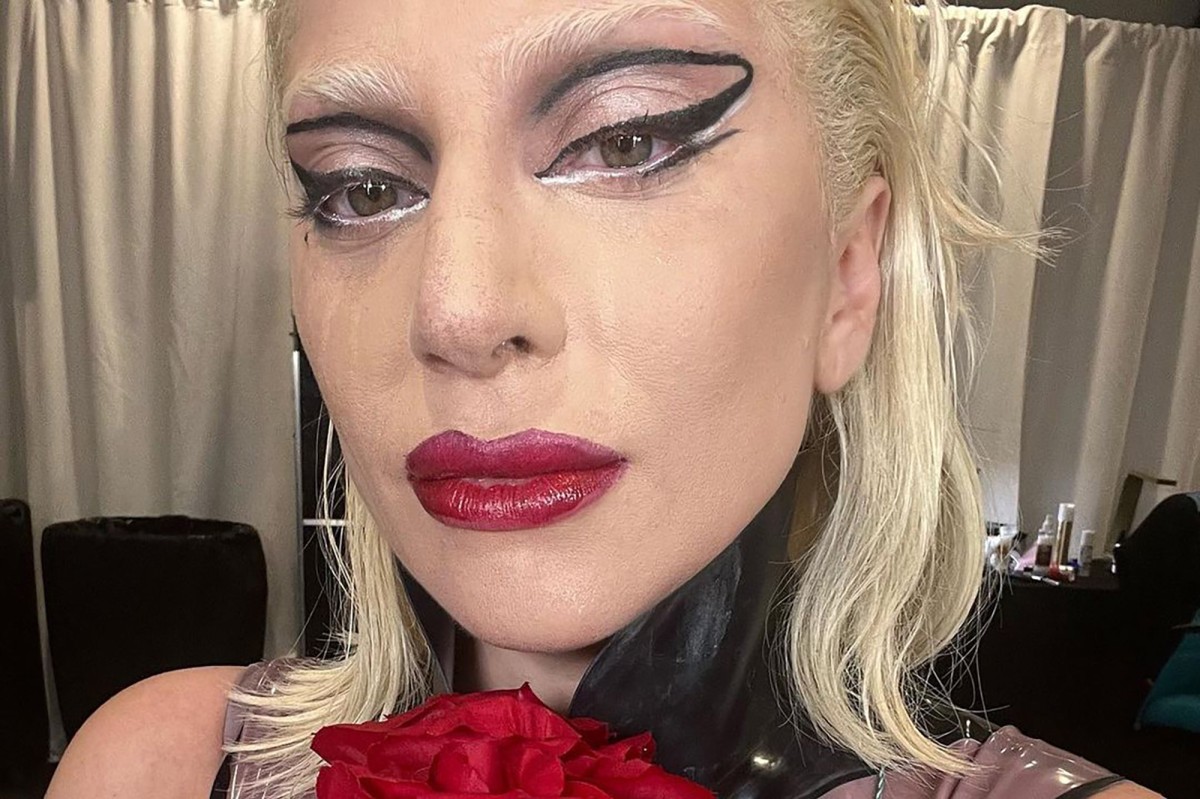 Lady Gaga cries after canceling her show and more star snaps