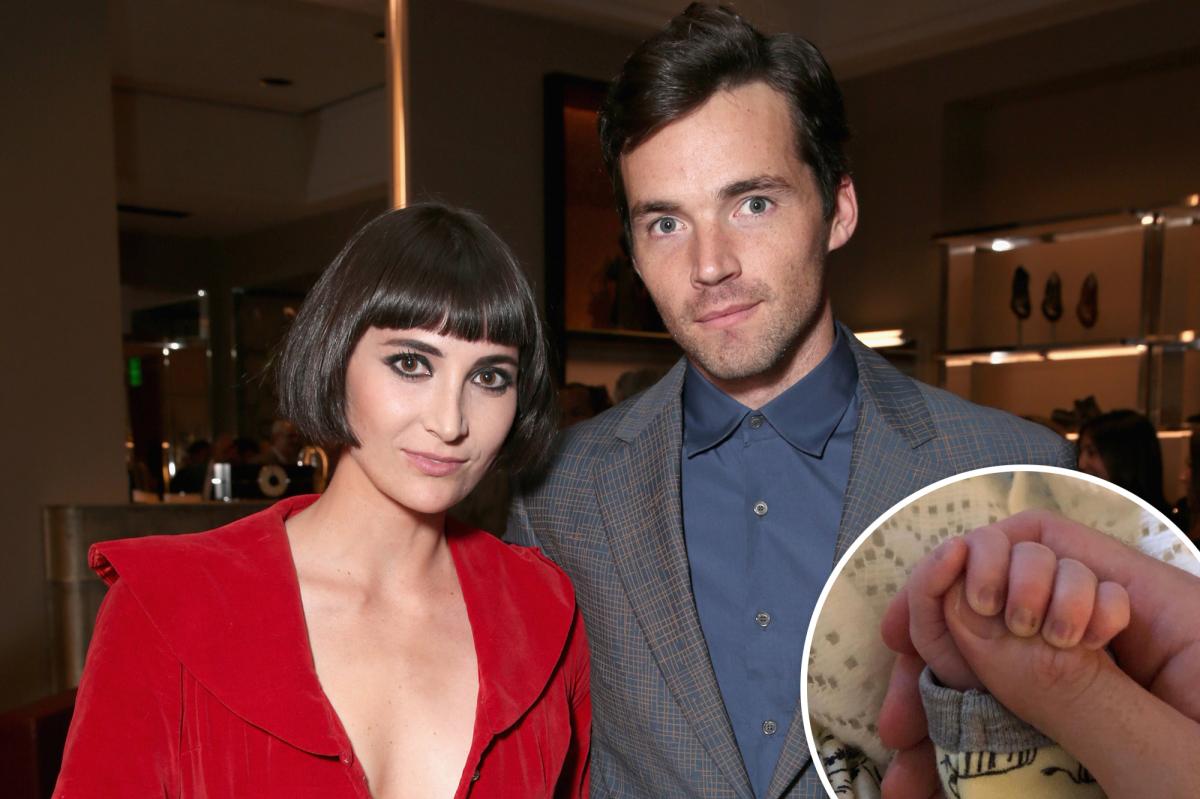'Pretty Little Liars' Actor Ian Harding and Wife Welcome Baby