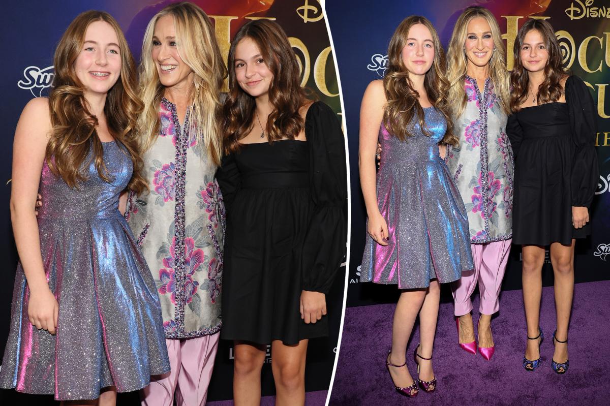 Sarah Jessica Parker's Daughters Attend 'Hocus Pocus 2' Premiere