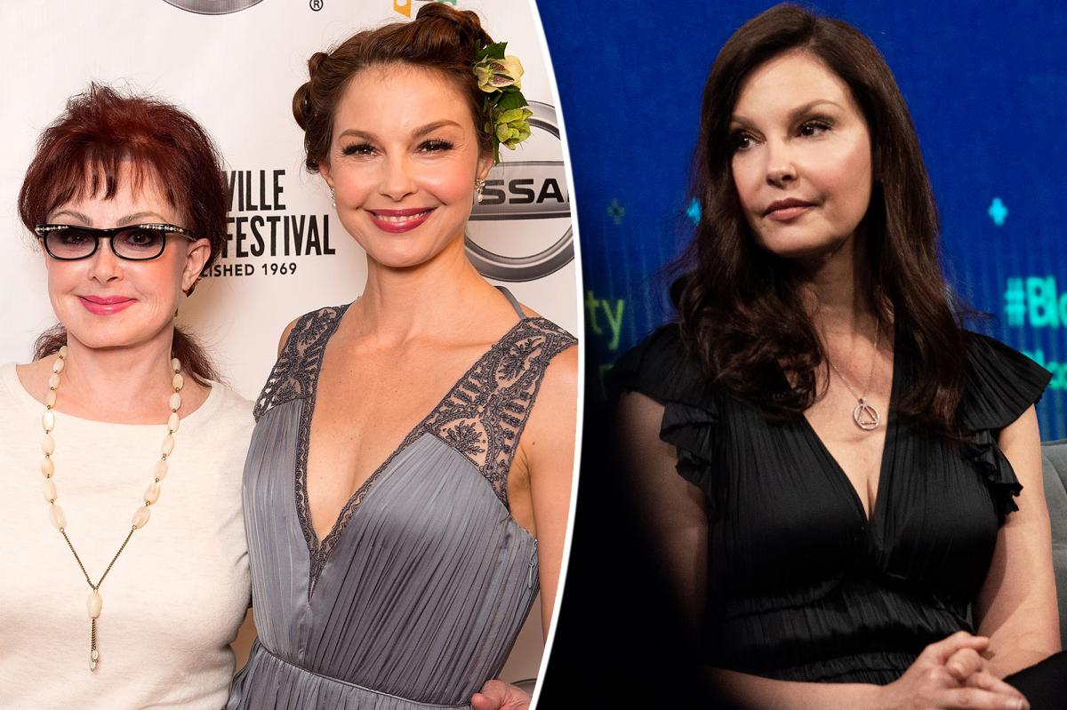Why Ashley Judd Felt A 'Suspect' In Mother Naomi Judd's Death