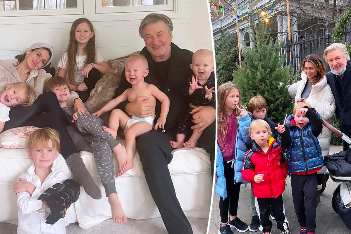 Hilaria, Alec Baldwin reveal family photo with all 7 children